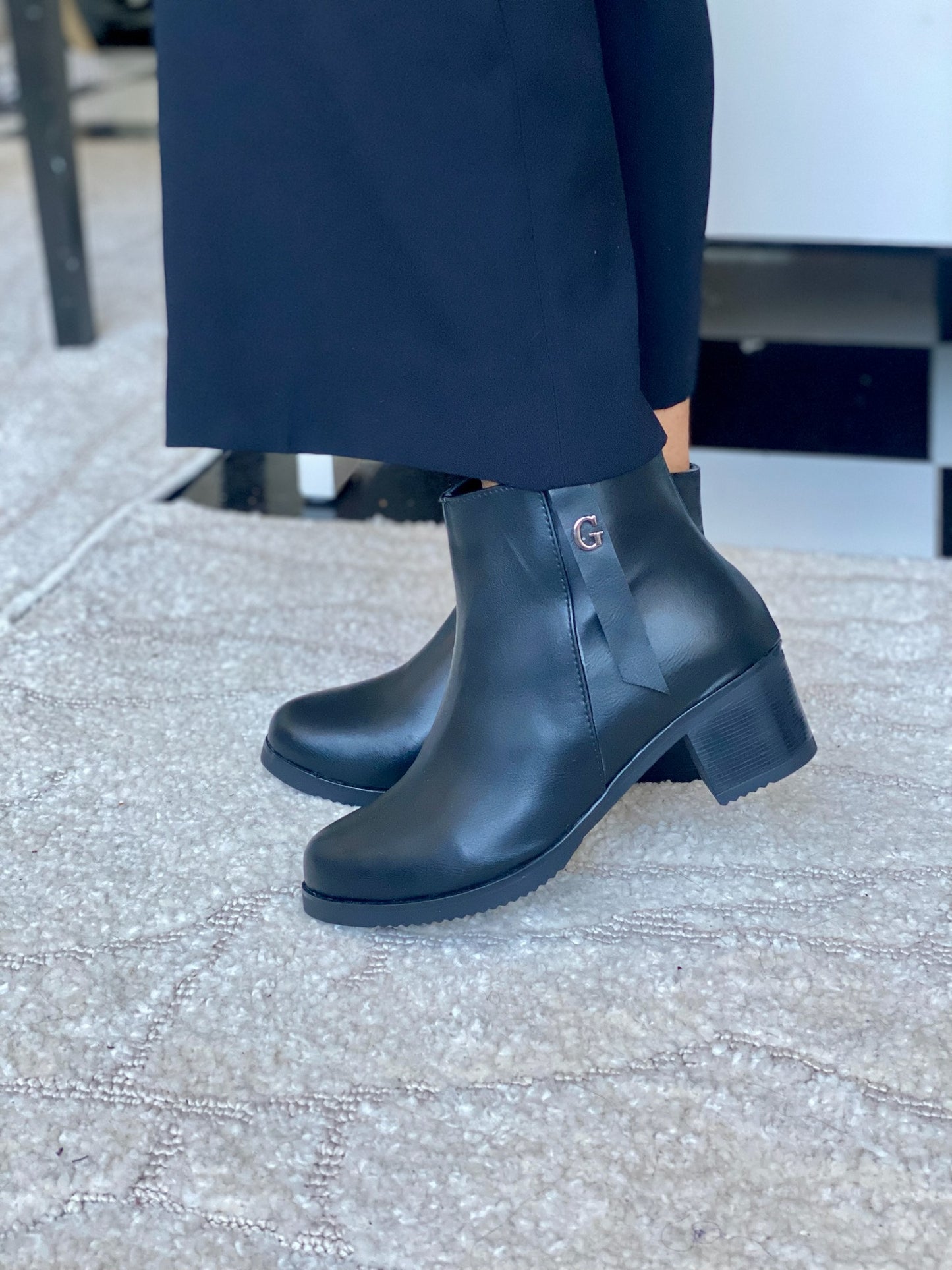 Camilla : Bottines femme cuir noir