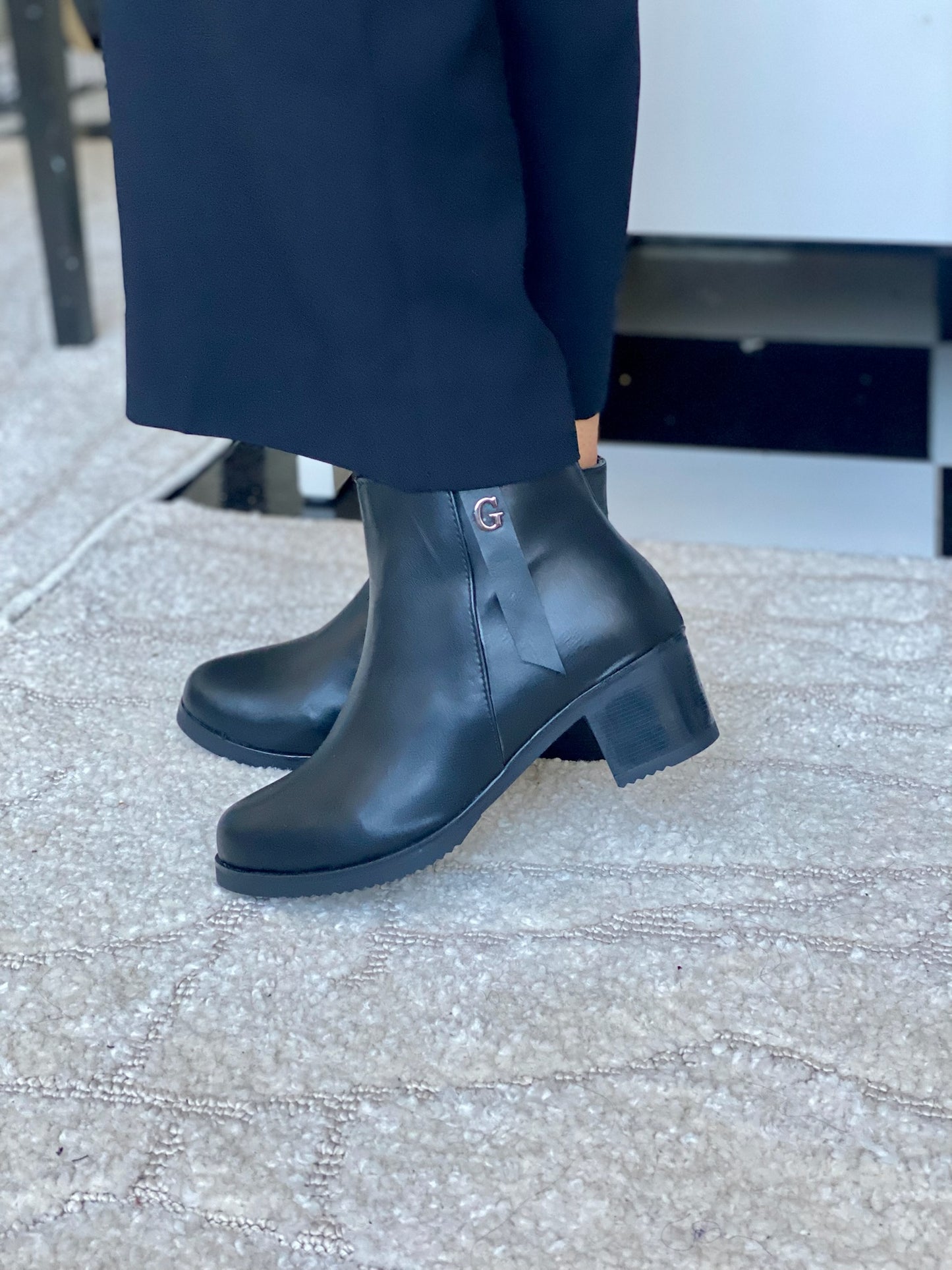 Camilla : Bottines femme cuir noir