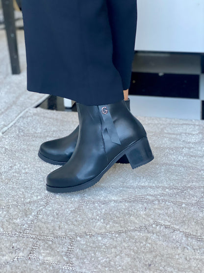 Camilla : Bottines femme cuir noir