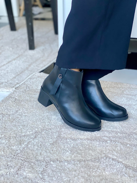 Camilla : Bottines femme cuir noir