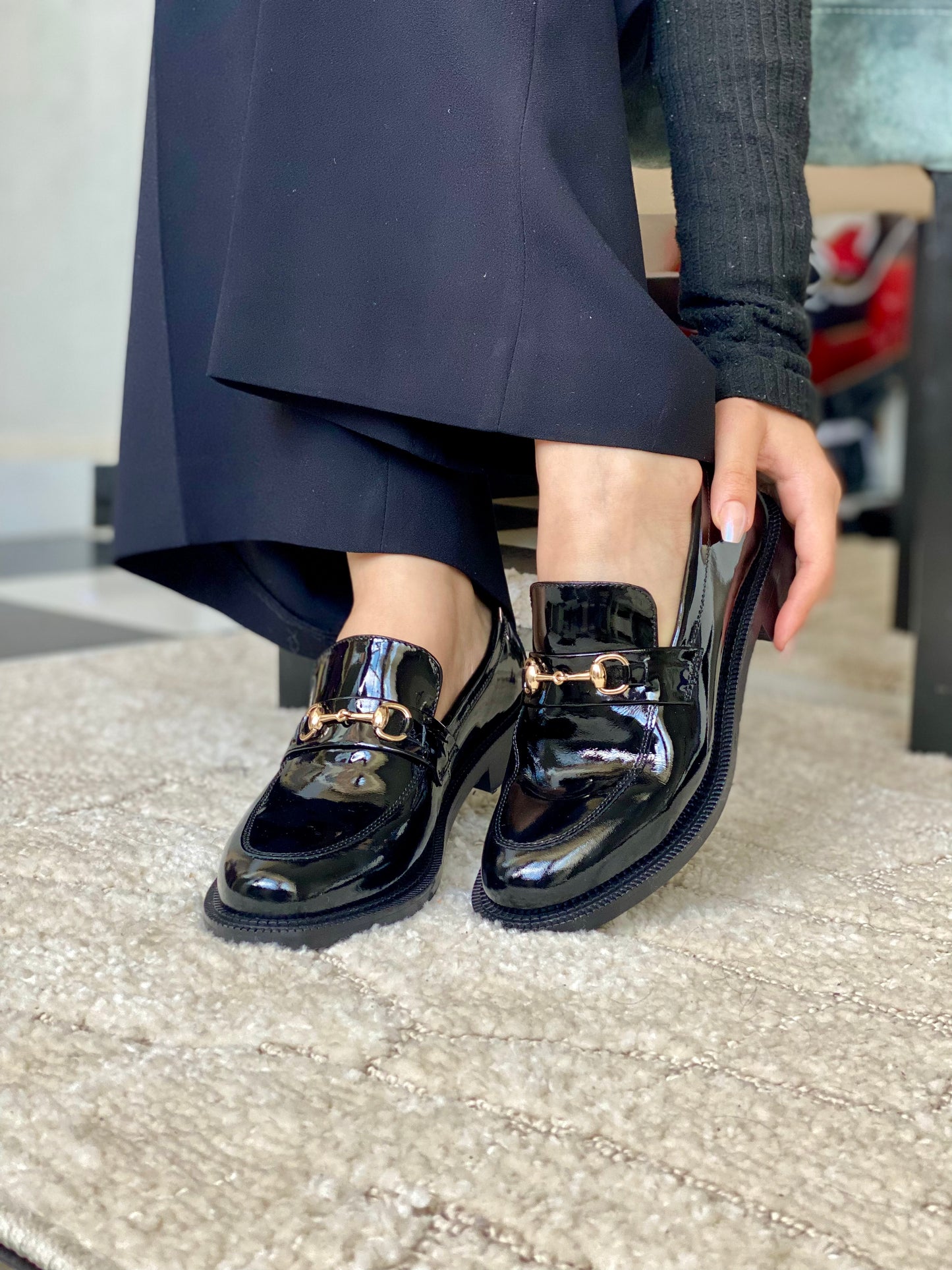 GONEA CUIR VERNIS